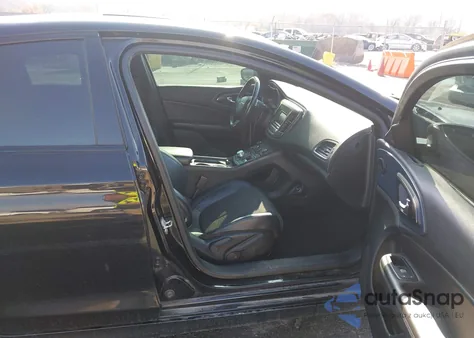 2015 Chrysler 200 S из США, поврежденный, VIN 1C3CCCBB0FN553929